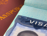 ¿En qué casos se están aprobando los permisos de residencia y trabajo por cuenta ajena para extranjeros?