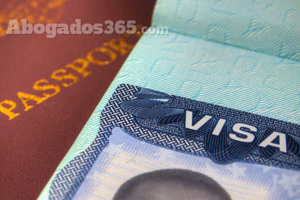 ¿En qué casos se están aprobando los permisos de residencia y trabajo por cuenta ajena para extranjeros?