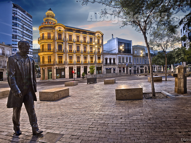 Despacho en el centro neurálgico de Almería.