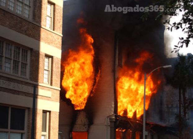 Incendio casa y comercio