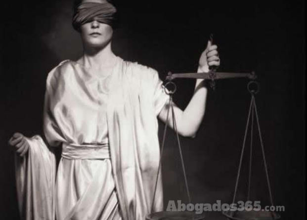 Foto justicia ciega